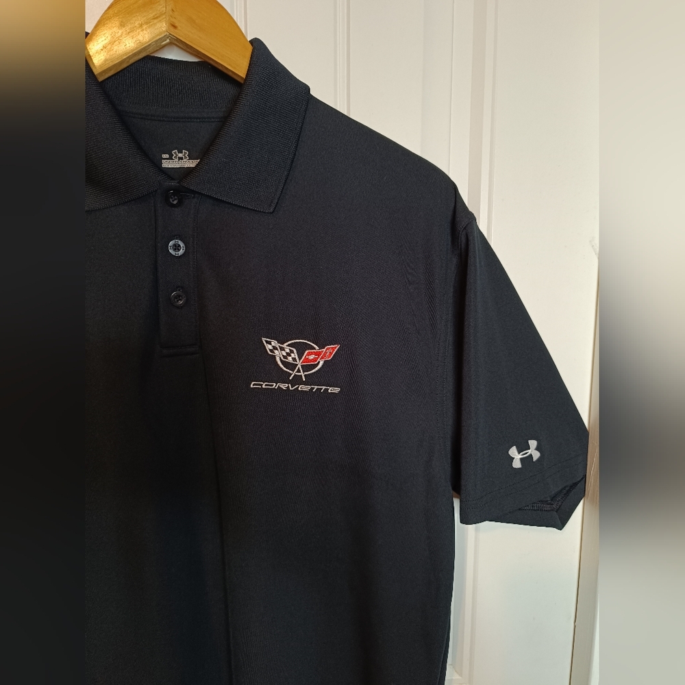 Medium Under Armour Corvette Museum Polo Racecar Nascar Money Casual Golf IndyCa